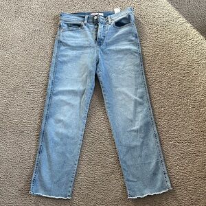 Signature Levi Strauss women’s jeans size 6/28